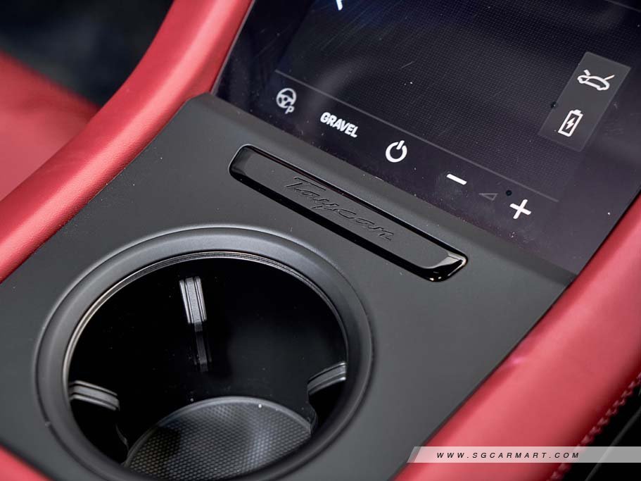 https://i.i-sgcm.com/new_cars/cars/21497/21497_g42