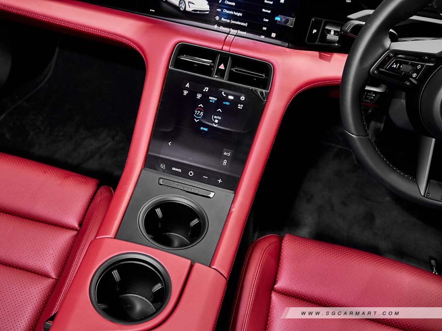 https://i.i-sgcm.com/new_cars/cars/21497/21497_g43