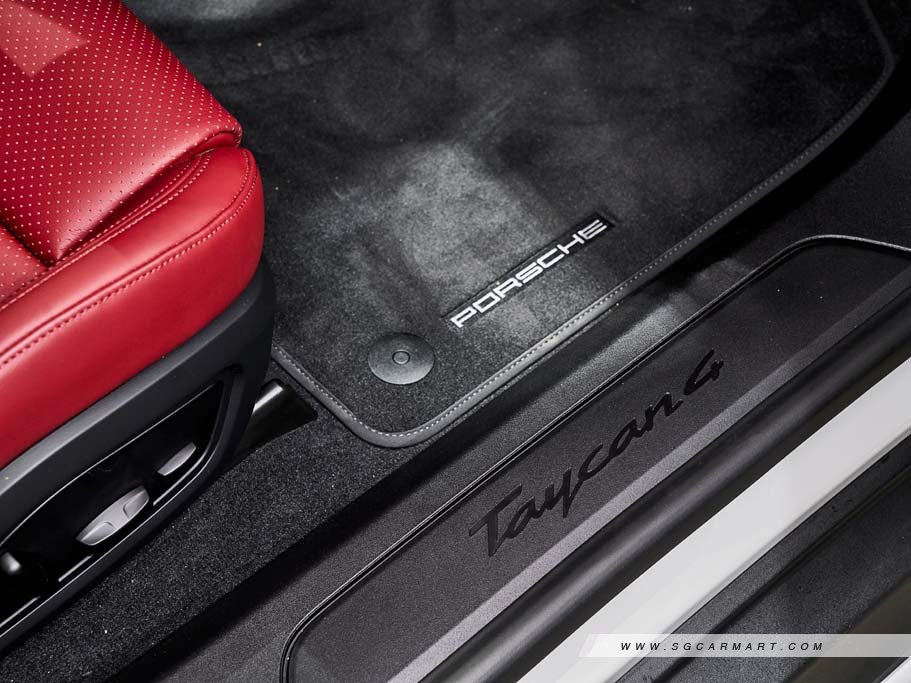 https://i.i-sgcm.com/new_cars/cars/21497/21497_g53