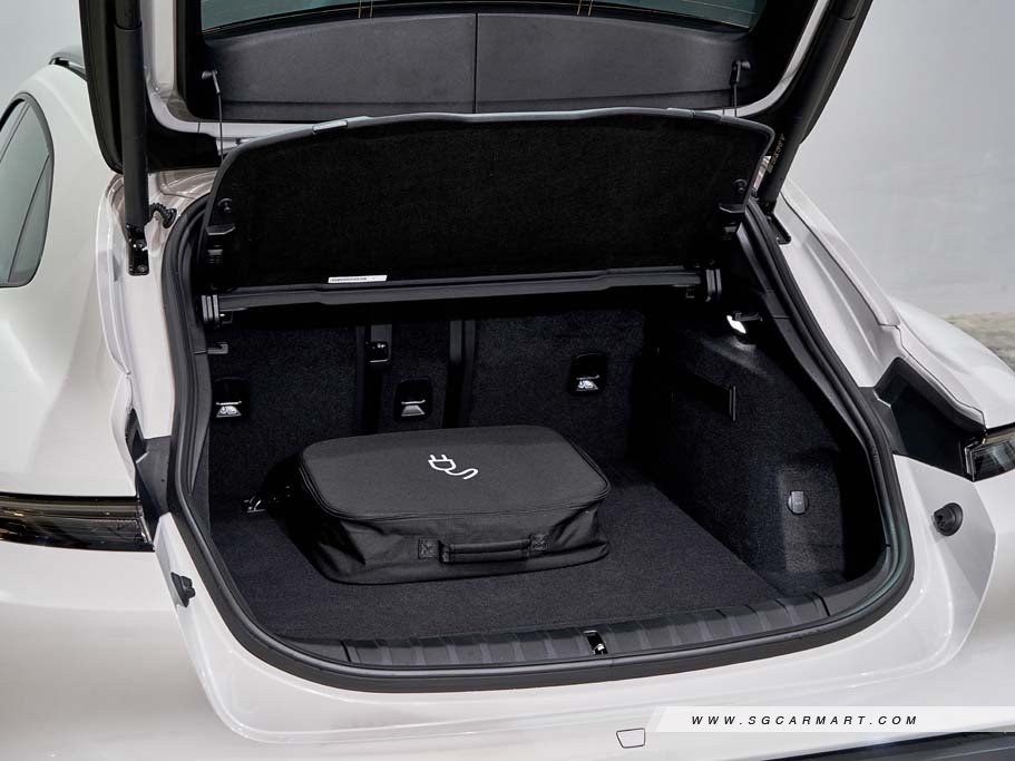 https://i.i-sgcm.com/new_cars/cars/21497/21497_g54