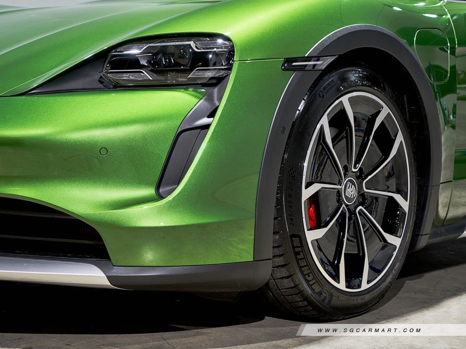 https://i.i-sgcm.com/new_cars/cars/21497/21497_g65