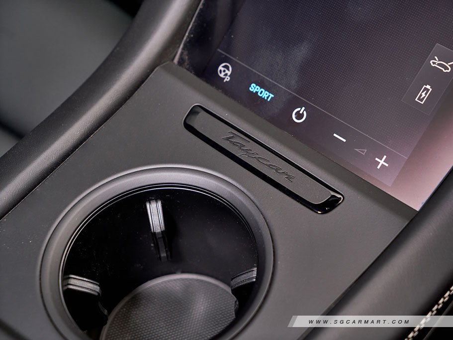 https://i.i-sgcm.com/new_cars/cars/21497/21497_g93