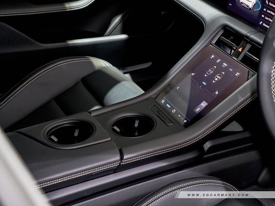 https://i.i-sgcm.com/new_cars/cars/21497/21497_g95