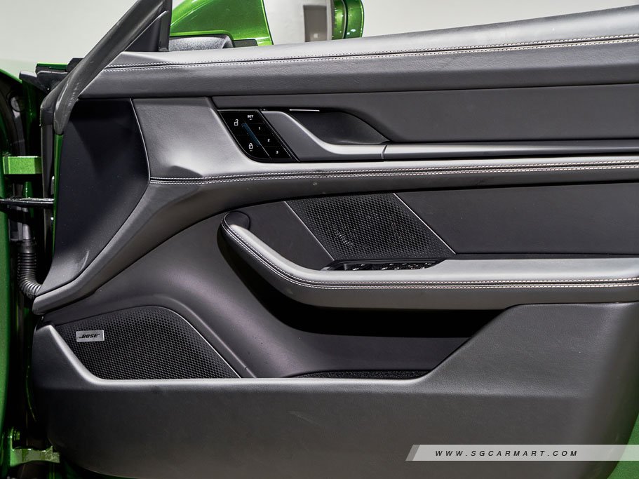 https://i.i-sgcm.com/new_cars/cars/21497/21497_g97