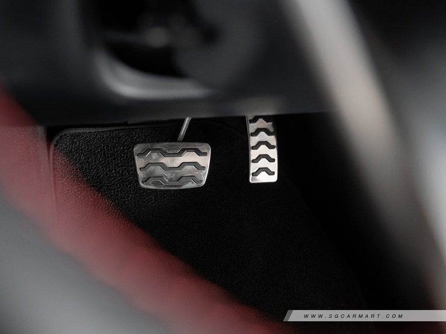 https://i.i-sgcm.com/new_cars/cars/21502/21502_g64