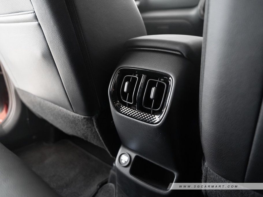 https://i.i-sgcm.com/new_cars/cars/21502/21502_g69