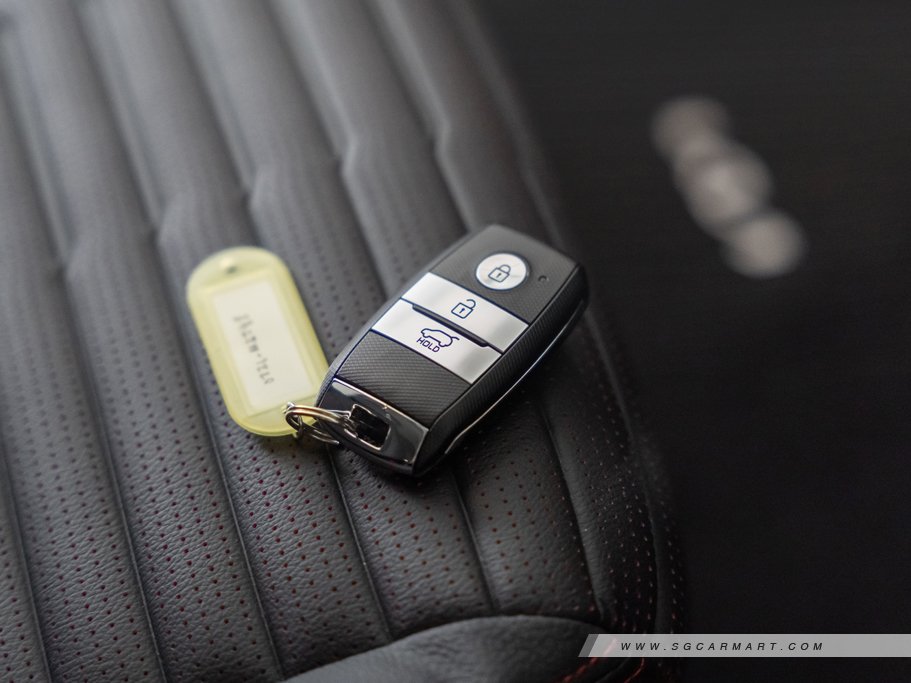 https://i.i-sgcm.com/new_cars/cars/21502/21502_g74