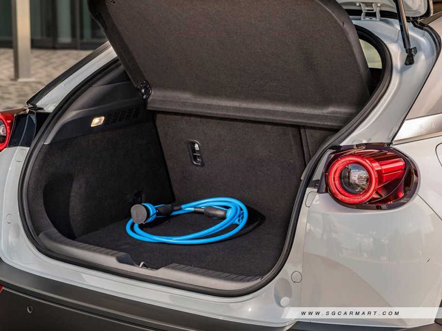 https://i.i-sgcm.com/new_cars/cars/21504/21504_g16