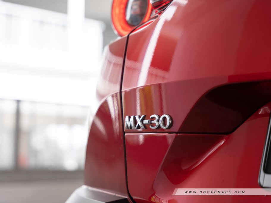 https://i.i-sgcm.com/new_cars/cars/21504/21504_g25