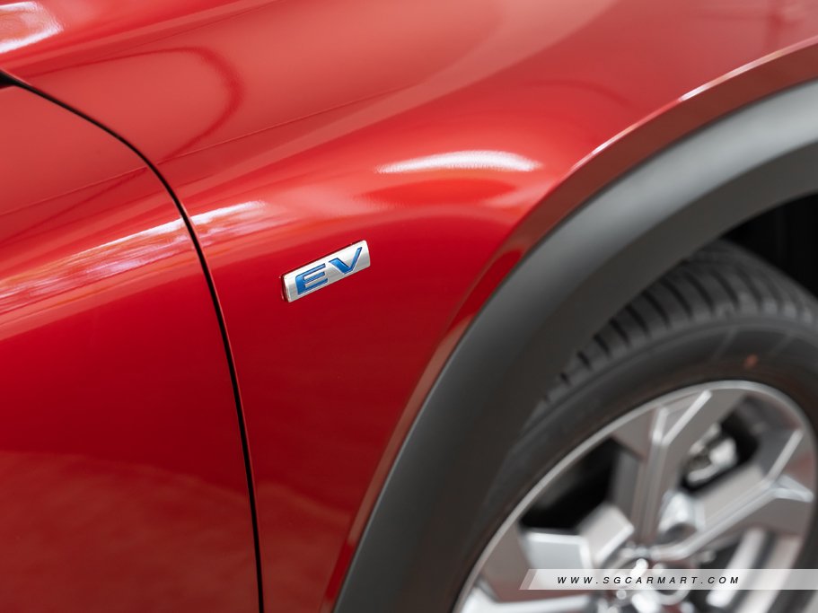 https://i.i-sgcm.com/new_cars/cars/21504/21504_g28
