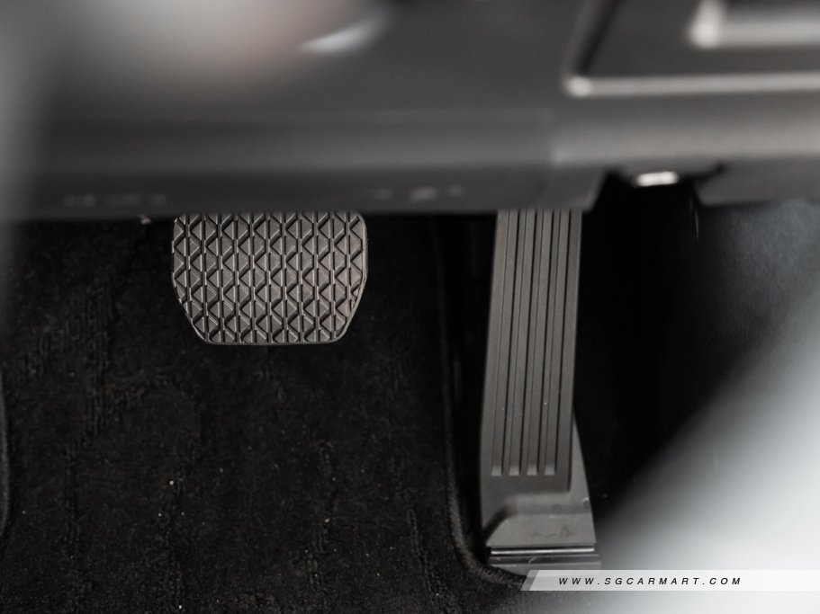https://i.i-sgcm.com/new_cars/cars/21504/21504_g37