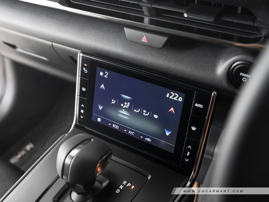 https://i.i-sgcm.com/new_cars/cars/21504/21504_g42