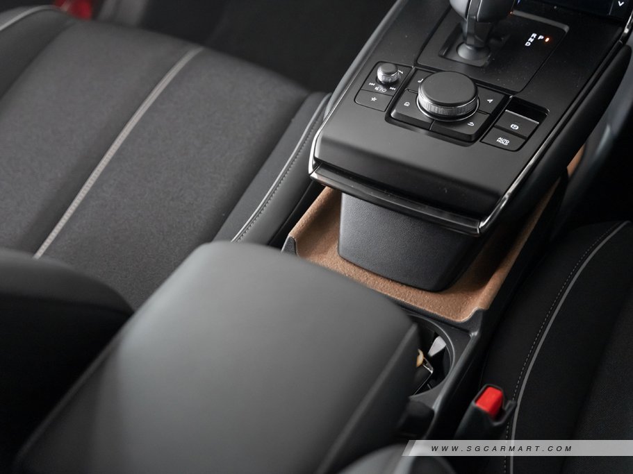 https://i.i-sgcm.com/new_cars/cars/21504/21504_g47