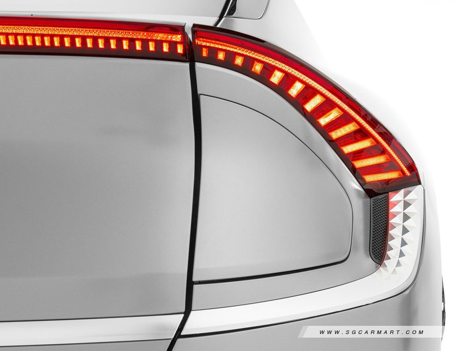 https://i.i-sgcm.com/new_cars/cars/21505/21505_g13