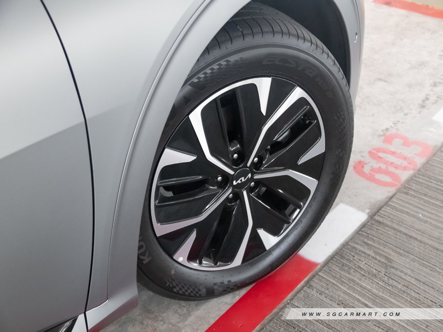 https://i.i-sgcm.com/new_cars/cars/21505/21505_g40