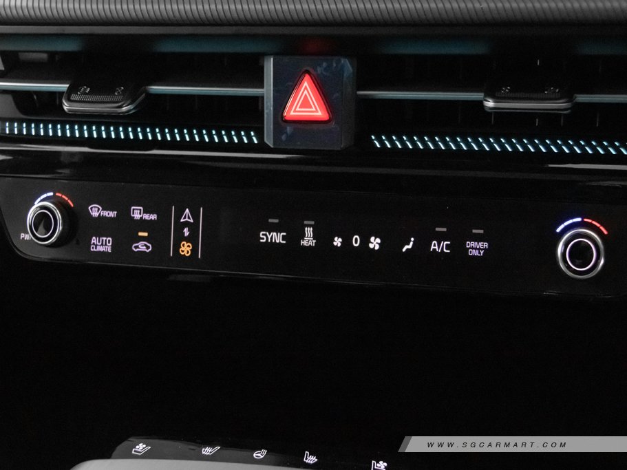 https://i.i-sgcm.com/new_cars/cars/21505/21505_g52