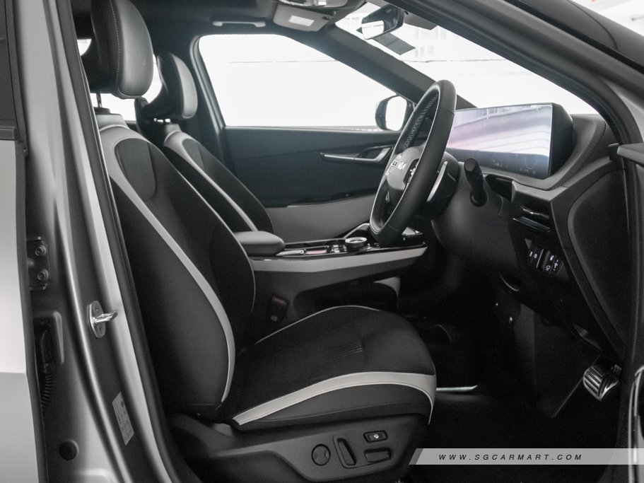 https://i.i-sgcm.com/new_cars/cars/21505/21505_g56