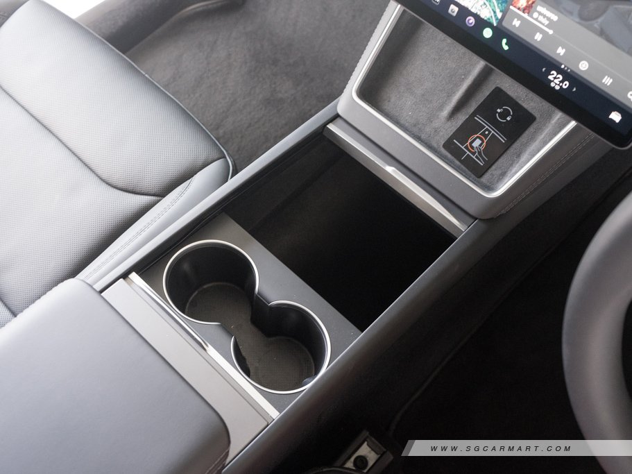 https://i.i-sgcm.com/new_cars/cars/21506/21506_g100