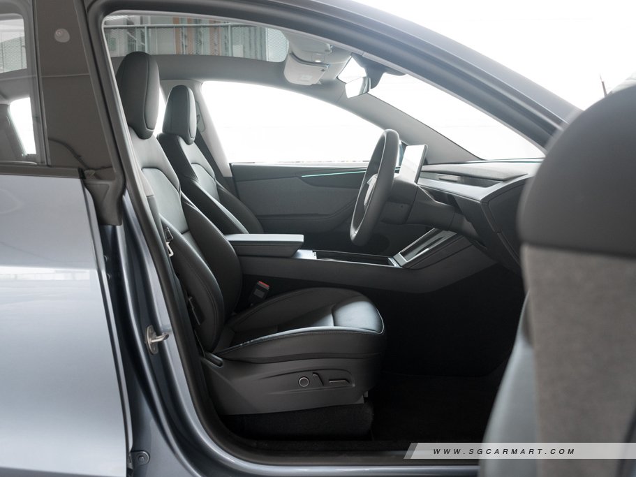 https://i.i-sgcm.com/new_cars/cars/21506/21506_g105