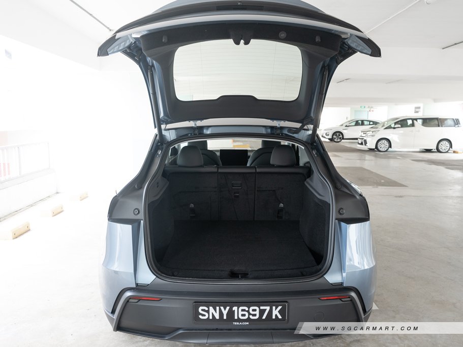 https://i.i-sgcm.com/new_cars/cars/21506/21506_g107