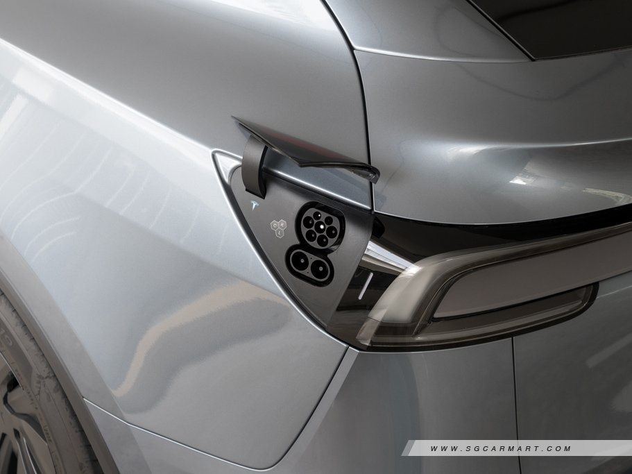 https://i.i-sgcm.com/new_cars/cars/21506/21506_g109