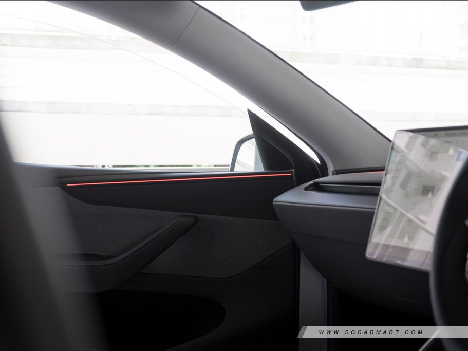 https://i.i-sgcm.com/new_cars/cars/21506/21506_g76