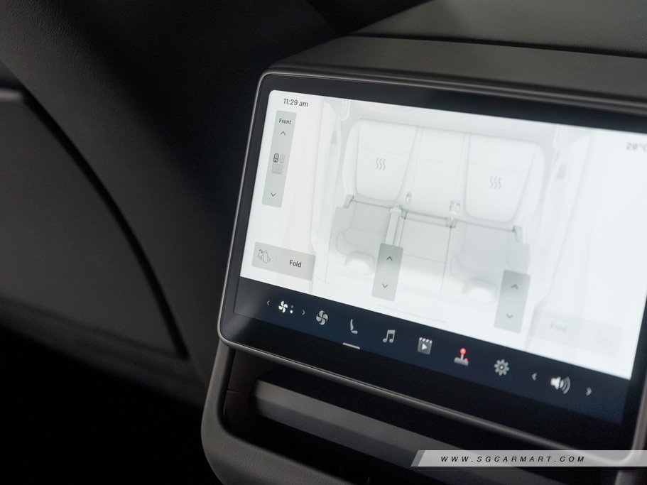 https://i.i-sgcm.com/new_cars/cars/21506/21506_g81