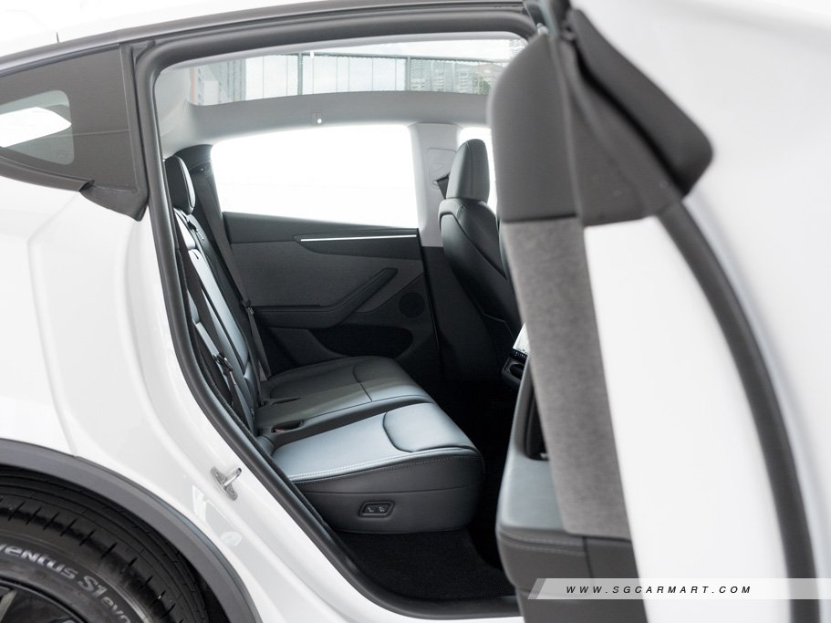 https://i.i-sgcm.com/new_cars/cars/21506/21506_g83