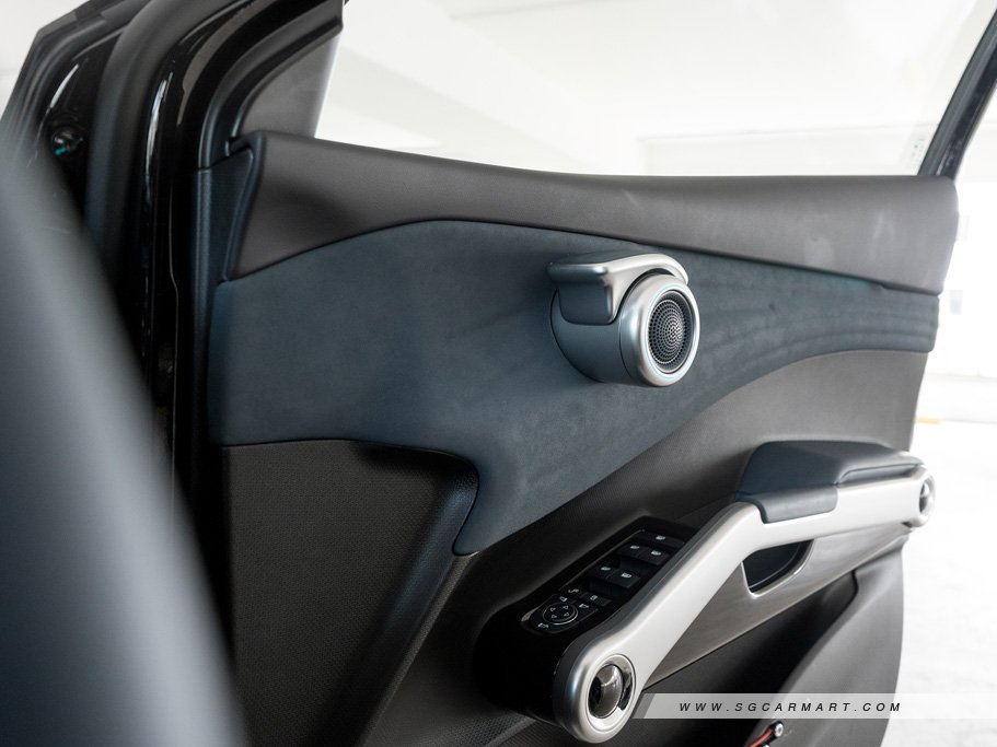 https://i.i-sgcm.com/new_cars/cars/21508/21508_g159
