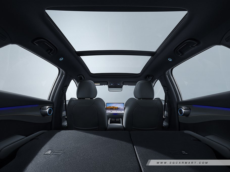 https://i.i-sgcm.com/new_cars/cars/21508/21508_g196