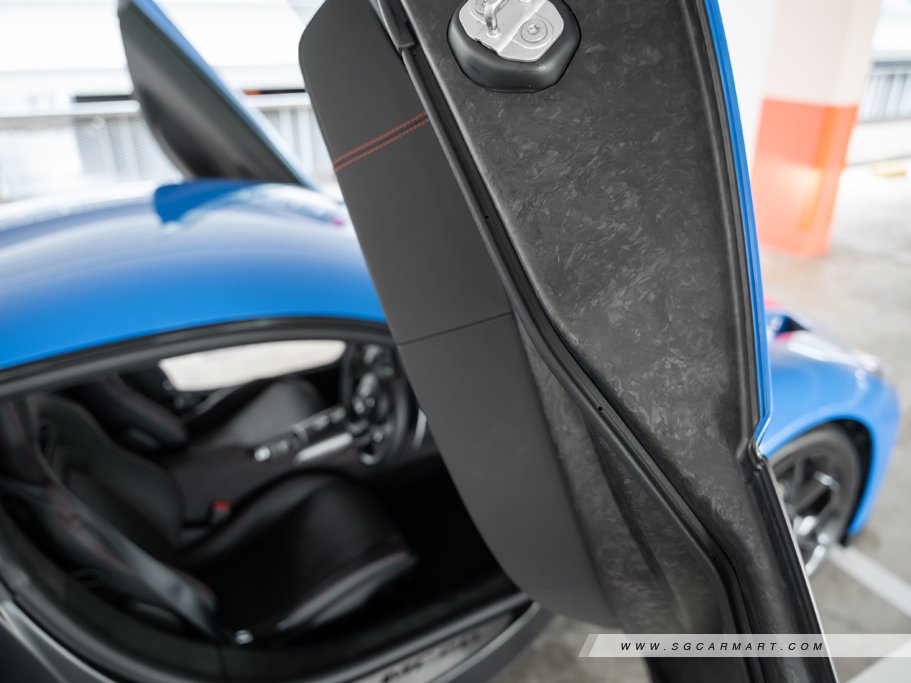https://i.i-sgcm.com/new_cars/cars/21509/21509_g43