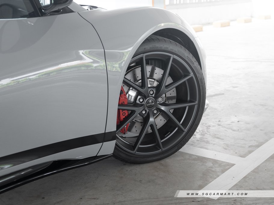 https://i.i-sgcm.com/new_cars/cars/21512/21512_g54