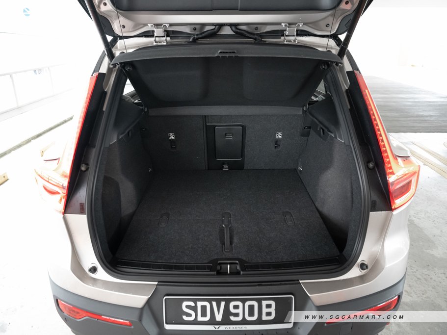 https://i.i-sgcm.com/new_cars/cars/21514/21514_g112