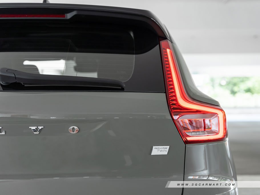 https://i.i-sgcm.com/new_cars/cars/21514/21514_g40