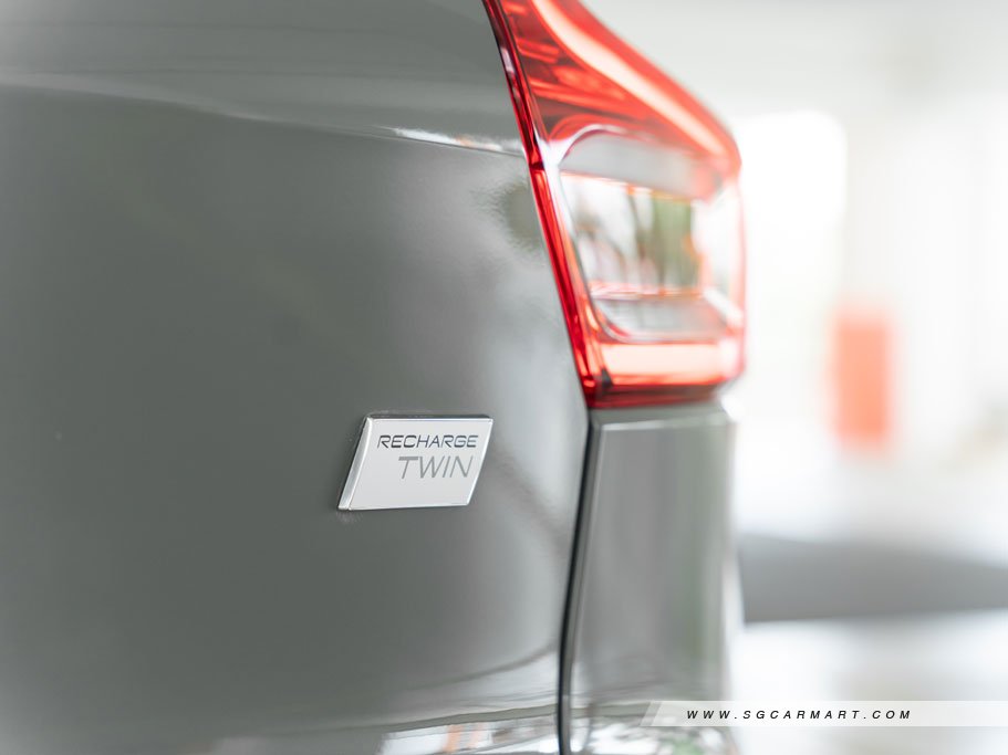 https://i.i-sgcm.com/new_cars/cars/21514/21514_g41
