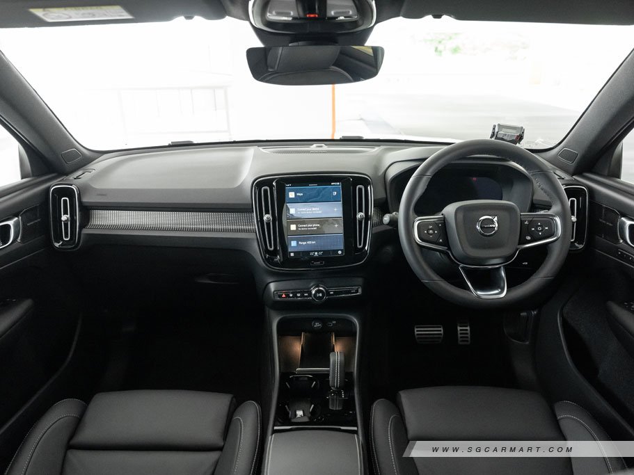 https://i.i-sgcm.com/new_cars/cars/21514/21514_g44