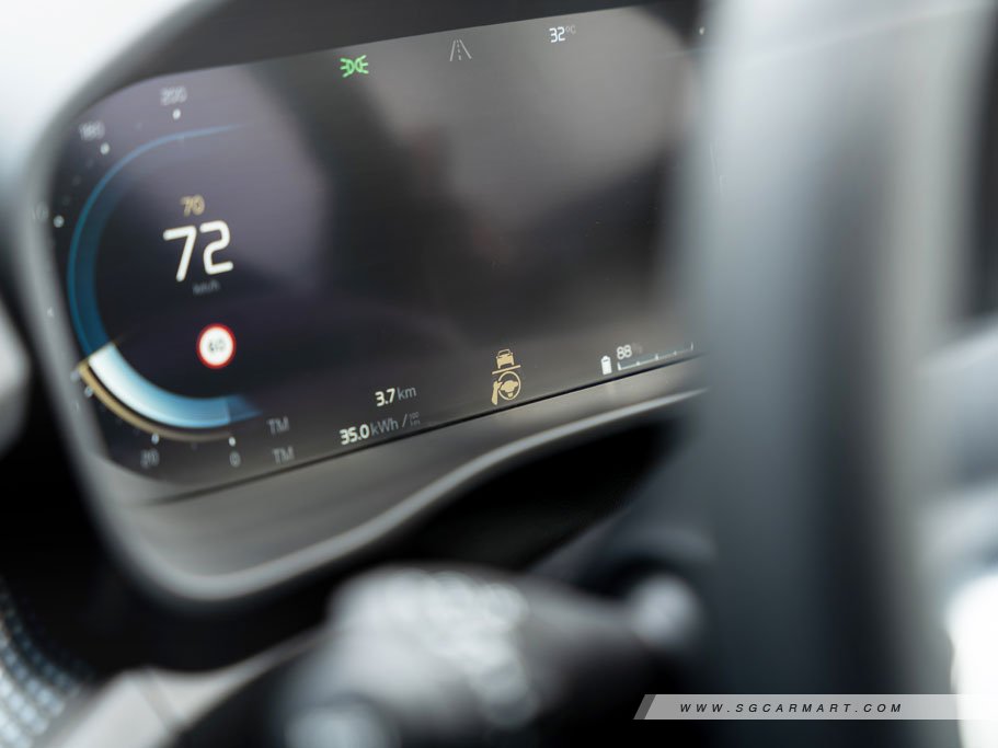 https://i.i-sgcm.com/new_cars/cars/21514/21514_g46