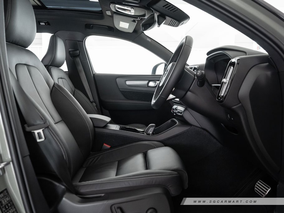 https://i.i-sgcm.com/new_cars/cars/21514/21514_g68