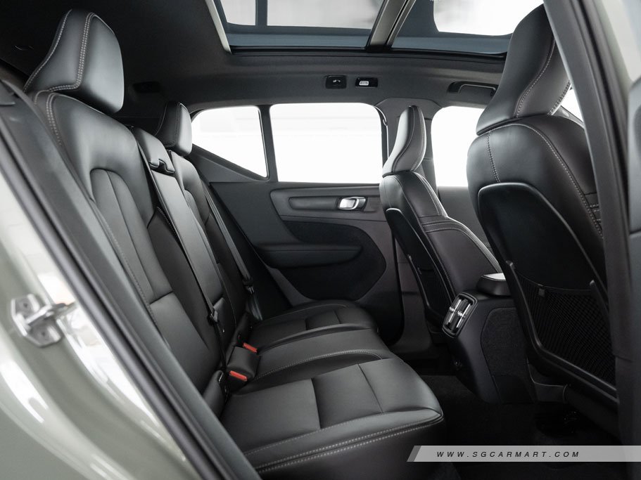 https://i.i-sgcm.com/new_cars/cars/21514/21514_g69