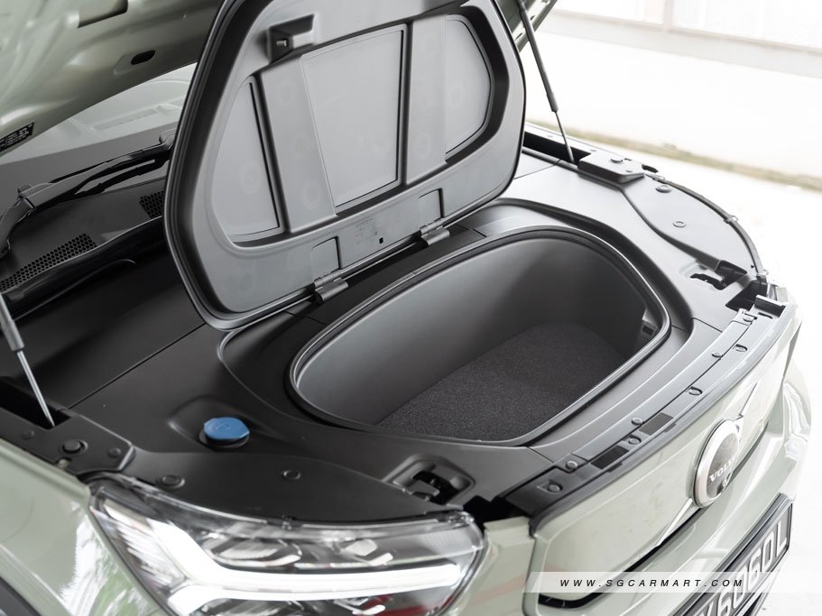 https://i.i-sgcm.com/new_cars/cars/21514/21514_g73