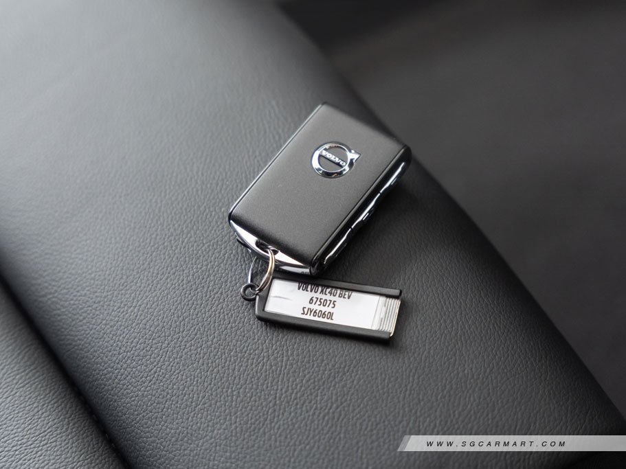 https://i.i-sgcm.com/new_cars/cars/21514/21514_g75