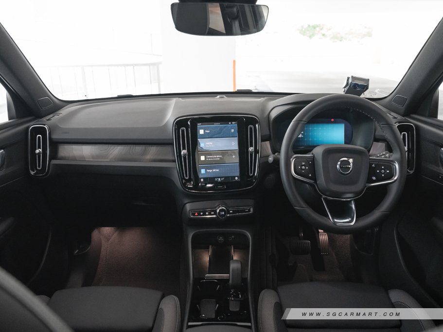 https://i.i-sgcm.com/new_cars/cars/21514/21514_g97