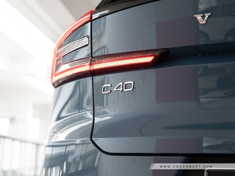https://i.i-sgcm.com/new_cars/cars/21515/21515_g37