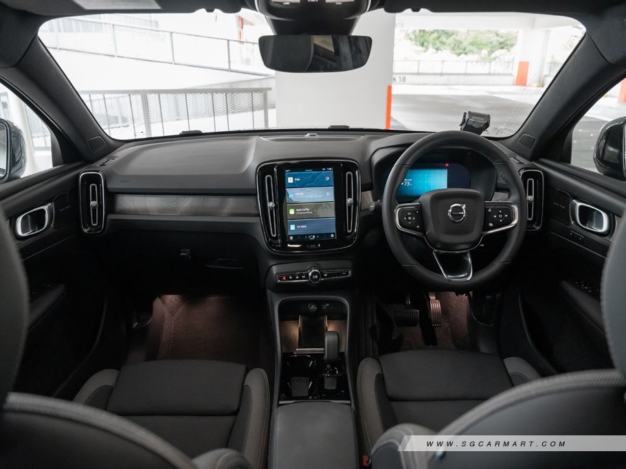 https://i.i-sgcm.com/new_cars/cars/21515/21515_g40