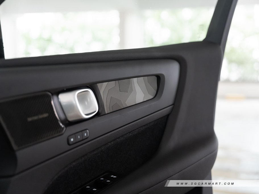 https://i.i-sgcm.com/new_cars/cars/21515/21515_g43