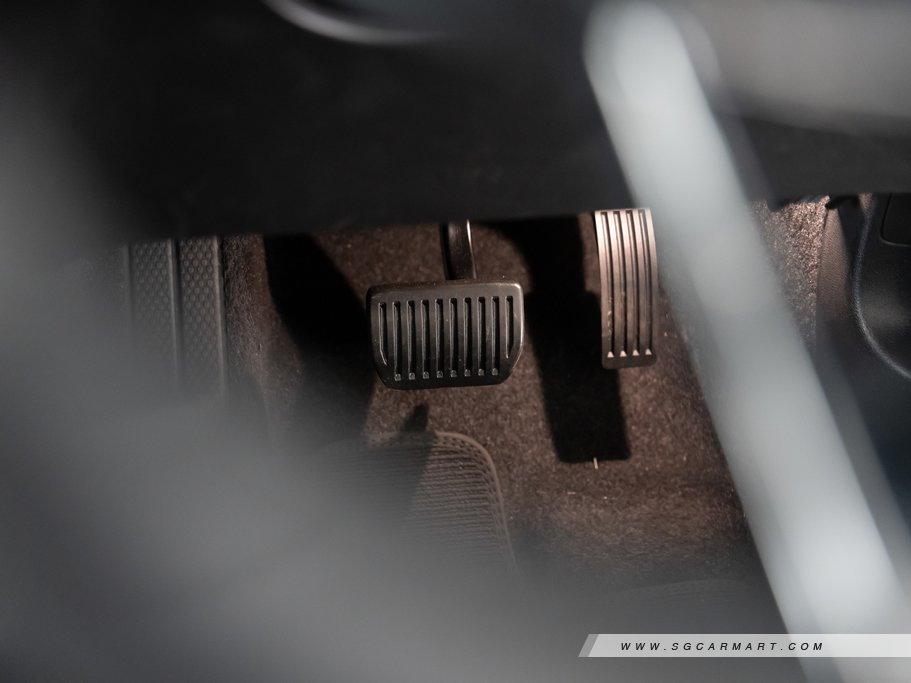 https://i.i-sgcm.com/new_cars/cars/21515/21515_g45