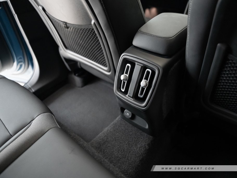https://i.i-sgcm.com/new_cars/cars/21515/21515_g51