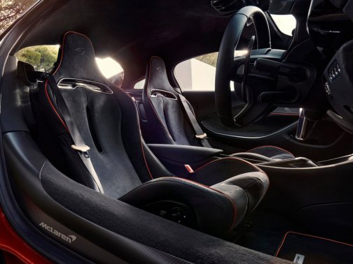 https://i.i-sgcm.com/new_cars/cars/21516/21516_g18