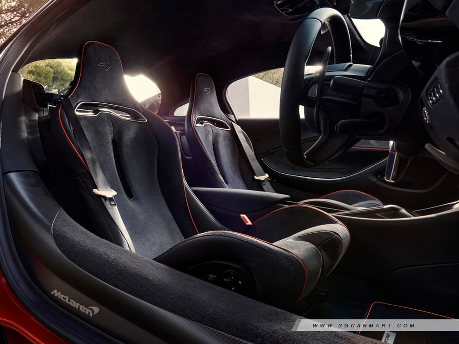 https://i.i-sgcm.com/new_cars/cars/21516/21516_g18