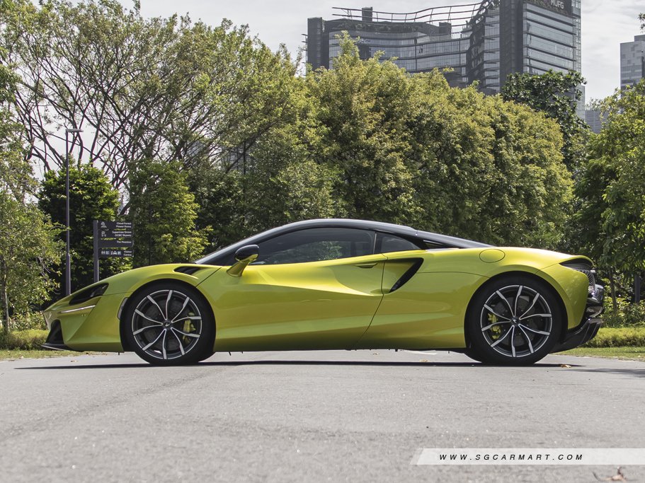 https://i.i-sgcm.com/new_cars/cars/21516/21516_g23